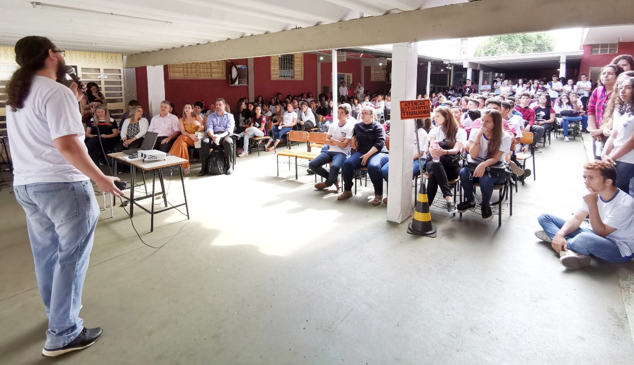 Estudantes de Atitude’ do Colégio Estadual Jardim América apresentam ...