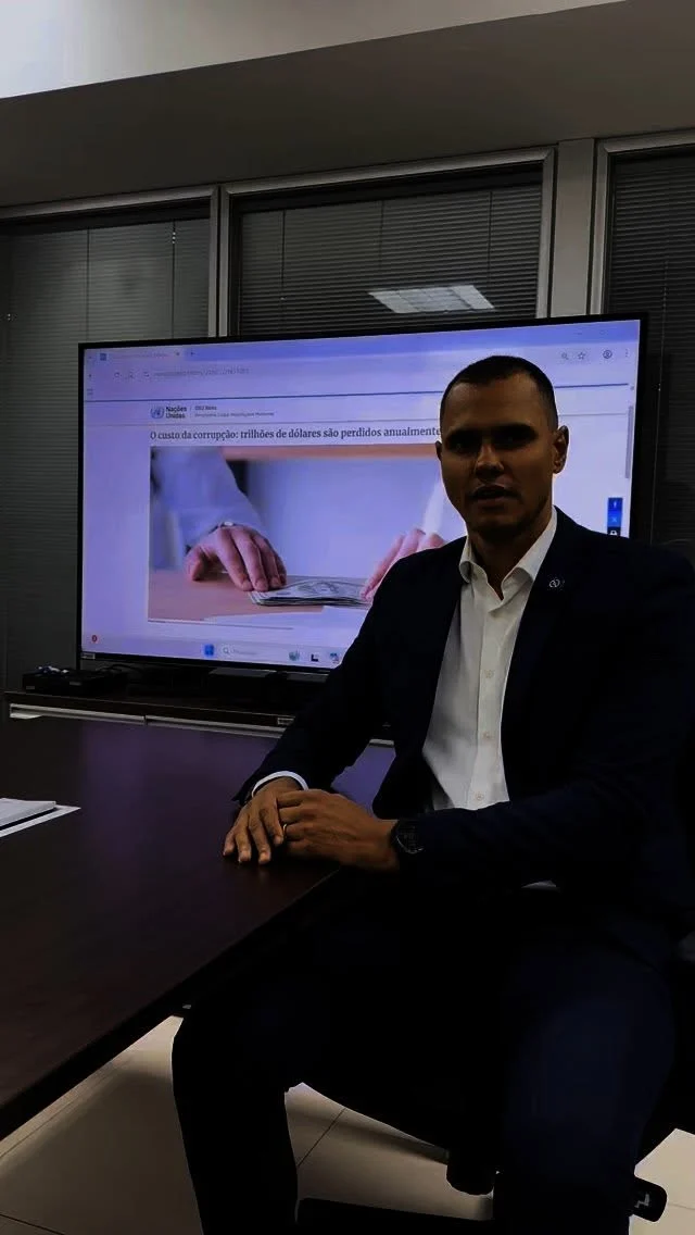 💸 A corrupção custa ao mundo 2,6 trilhões de dólares por ano, segundo a ONU.

No Brasil, o combate passa por ações concretas. Alexandre Falcão, coordenador da Câmara Técnica da Lei Anticorrupção do Conaci, destacou dados nacionais e mostrou caminhos para transformar esse cenário: responsabilização de empresas e fortalecimento dos programas de integridade.

Saiba mais sobre as ações da CT em conaci.org.br

#Integridade #LeiAnticorrupção #ControleInterno #Responsabilização #Transparência #GestãoPública